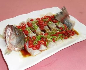 很多人做错：蒸鲈鱼，用热水还是冷水？2