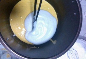 电饭锅做蛋糕的方法5