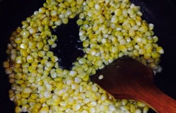 甜玉米粒的做法3