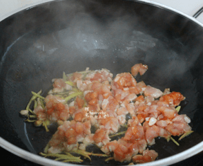 炒酸菜增加这一步，很好吃，酸爽脆嫩，香辣爽口，酸咸适中4！