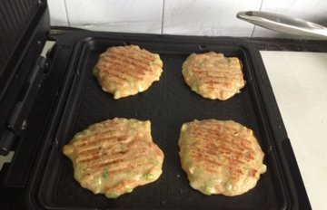 西葫芦饼的做法6