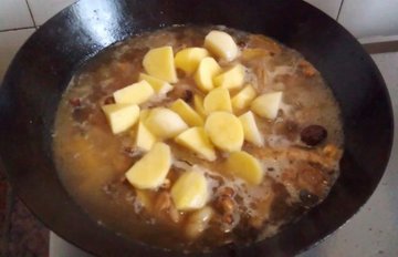 新疆大盘鸡的正宗做法5