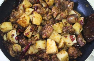 大盘鸡的家常做法6