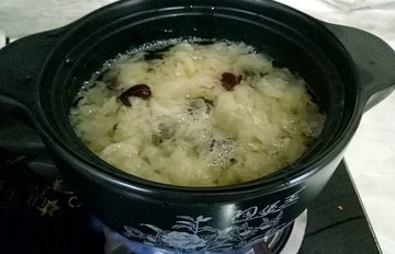 银耳红枣汤4