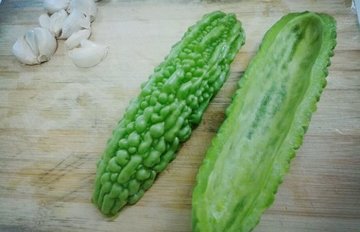 凉拌苦瓜1