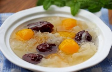 银耳汤的功效7