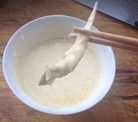 椒盐蘑菇的做法9