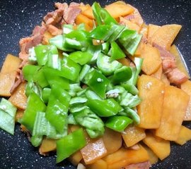 土豆片的做法17