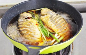 黄鱼的做法7