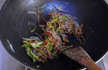 炒面条的做法8