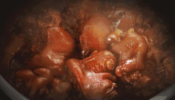 辟谣：食用猪蹄无法通过补充胶原蛋白被皮肤吸收 1