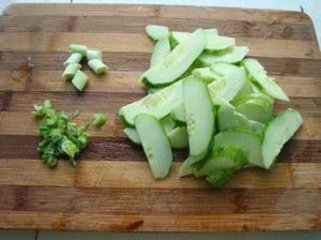 老黄瓜汤的做法2