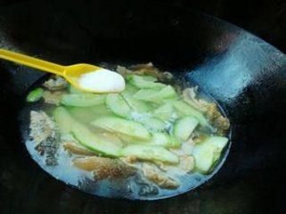 老黄瓜汤的做法7