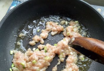 1岁宝宝食谱大全及做法大全之豆腐肉末羹3