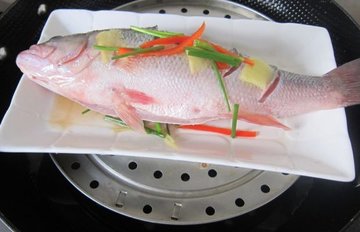 清蒸鲈鱼正宗做法4
