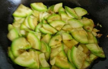 西葫芦炒鸡蛋7