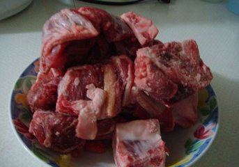 牛排骨汤的做法1