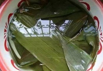 星级大厨MOMO：端午节到了，不会包粽子？用饮料瓶包粽子1