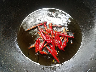 教你小窍门：土豆丝夏天这样做，脆嫩爽口，凉爽开胃7