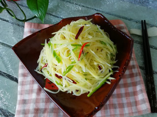 教你小窍门：土豆丝夏天这样做，脆嫩爽口，凉爽开胃9