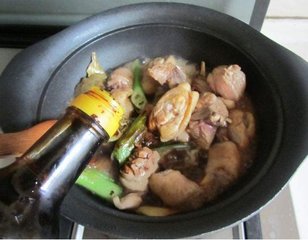 粤菜大厨：炖鸡别总傻傻加水煮！4