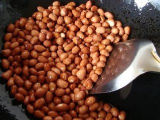  老师傅炸花生米：掌握这3招，花生酥脆不疲软3