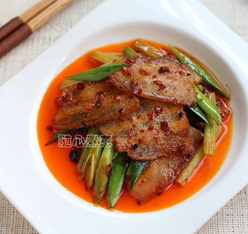 回锅肉和哪些配菜一起炒好吃-回锅肉配菜有哪些