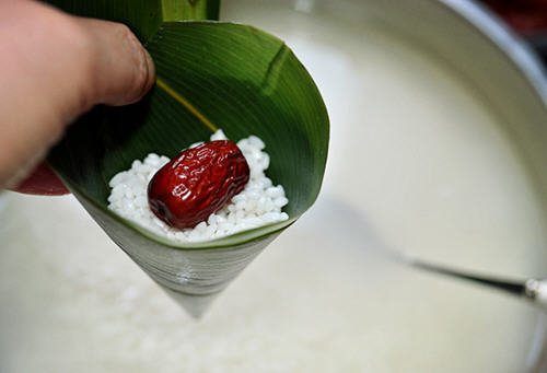 粽子一般锅煮多长时间?红枣粽子要煮好久能熟？3