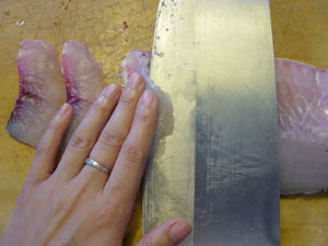 水煮鱼的鱼片怎么切-水煮鱼鱼片的切法11