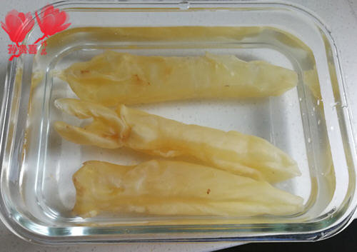 鱼肚怎么发-水发干鱼肚的方法图解3