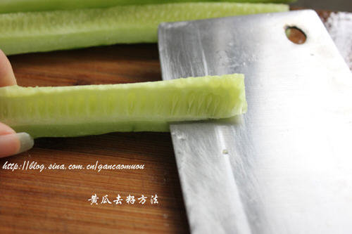 黄瓜切条的方法图解-黄瓜切条怎么切2