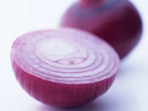 切洋葱怎么不流泪九个小窍门-切洋葱不会流泪的方法2