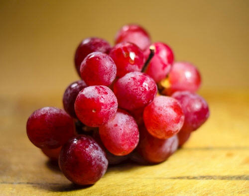 一串葡萄的热量是多少-葡萄的热量高吗1