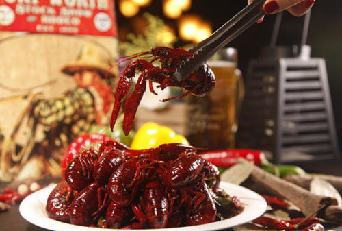 洗虾粉事件-洗虾粉洗小龙虾的危害1