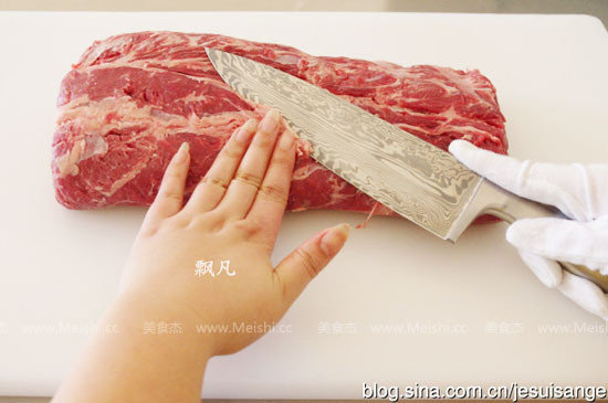 图文教程：牛排怎么切-切出圆牛排的方法3