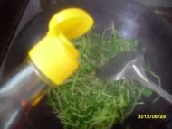 清炒绿豆苗7