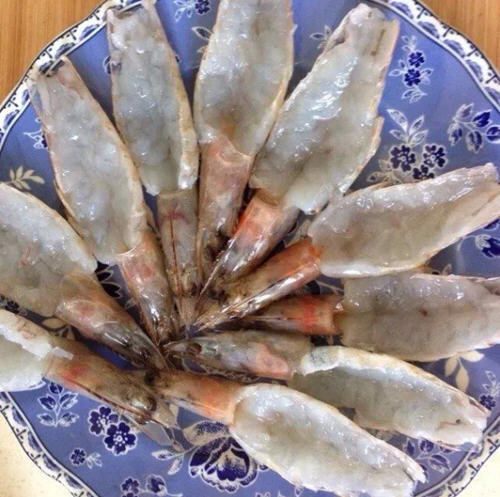 开背虾怎么开背漂亮-图解给虾开背的正确方法8