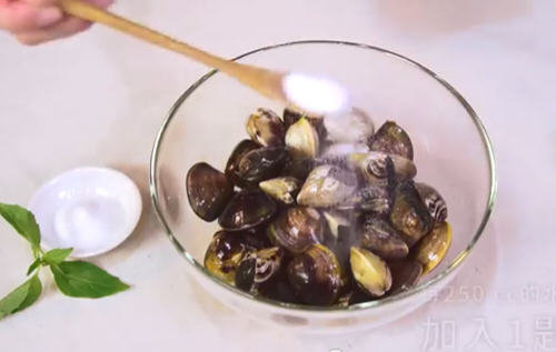 海瓜子怎么洗干净-图解海瓜子的清洗方法3