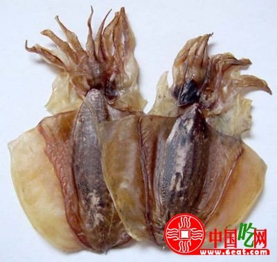 墨鱼干怎么泡发？干墨鱼泡发清洗方法图文教程1