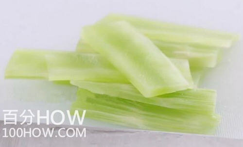 莴笋怎么切片-图解莴笋切片的方法7