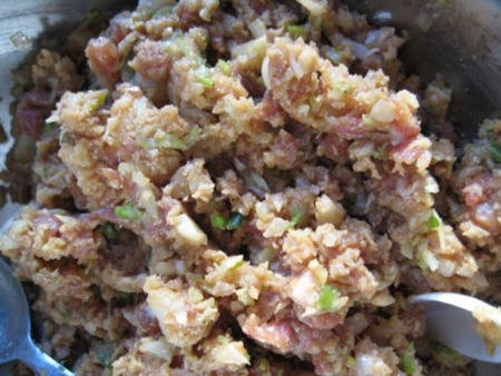 莲藕做饺子馅要用开水焯一下吗？