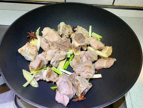 啤酒排骨的家常做法4