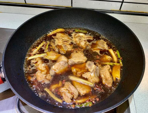 啤酒排骨的家常做法6