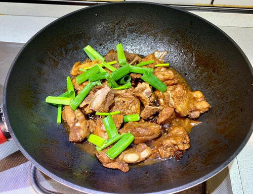 啤酒排骨的家常做法8