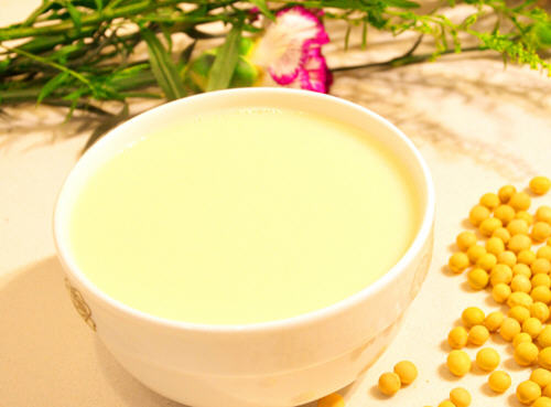 现榨豆浆喝不完能保存好长时间-现磨豆浆保质期是多久5