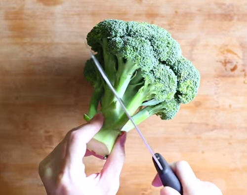 西兰花怎么切好？图解西兰花的切法1