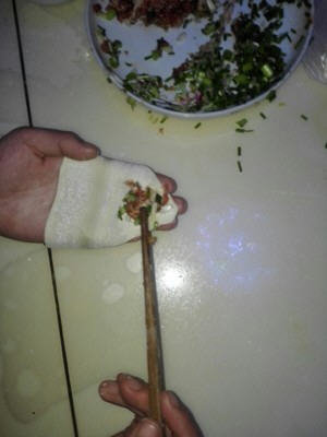 四川三角形抄手怎么包-图解四川三角皮抄手包法1