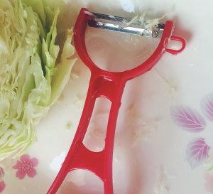 图解圆白菜怎么切丝-炸猪排超细的圆白菜细丝怎么切4