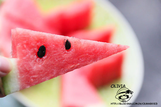 西瓜果盘怎么切最漂亮-图解好看西瓜摆盘的5种优雅切法2