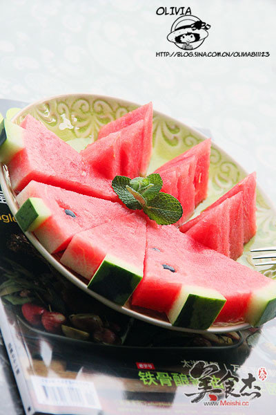 西瓜果盘怎么切最漂亮-图解好看西瓜摆盘的5种优雅切法6